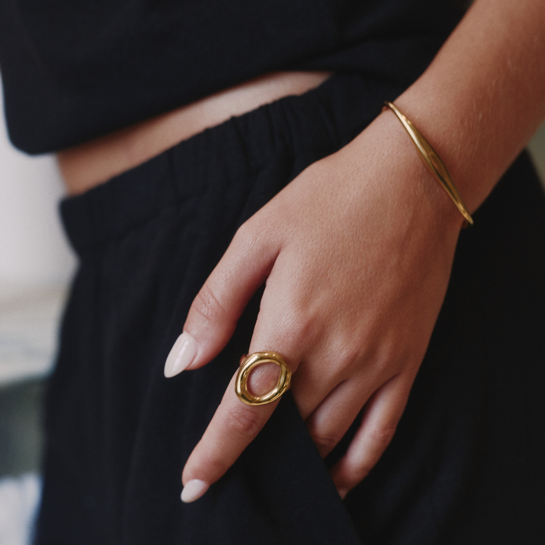 Curved Bracelet - Belmont Bijou