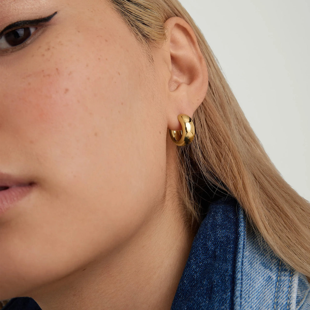 Chunky Medium Hoop Earrings