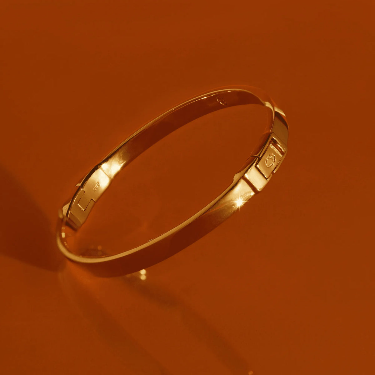 Classic Gold Hinged Bracelet