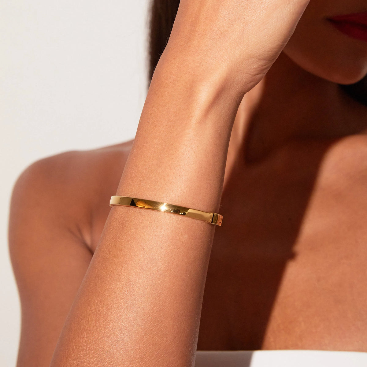 Classic Gold Hinged Bracelet