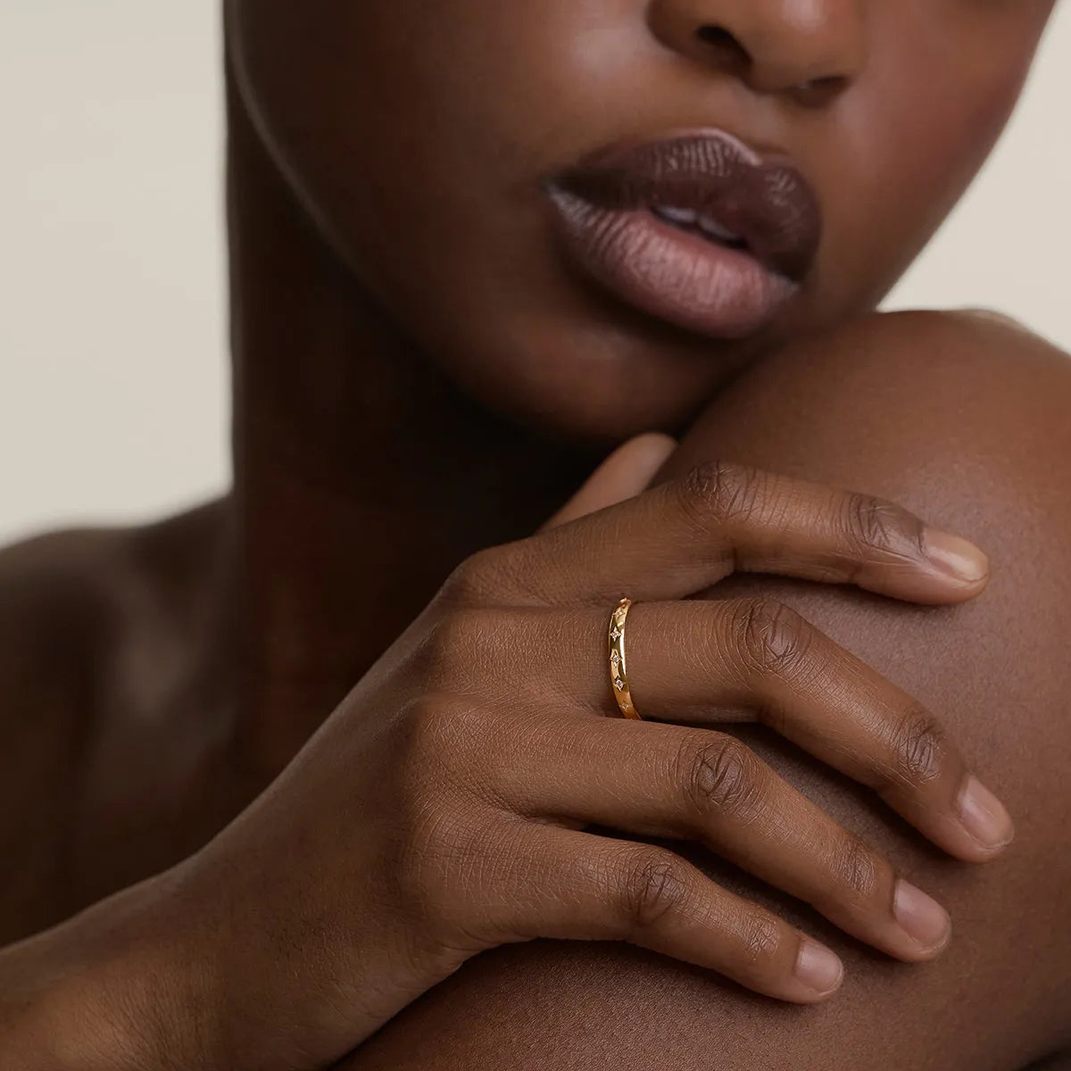 Cosmic Star Band Ring in Gold