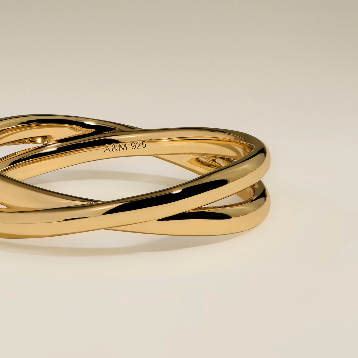 Crossover Illusion Band Ring in Gold