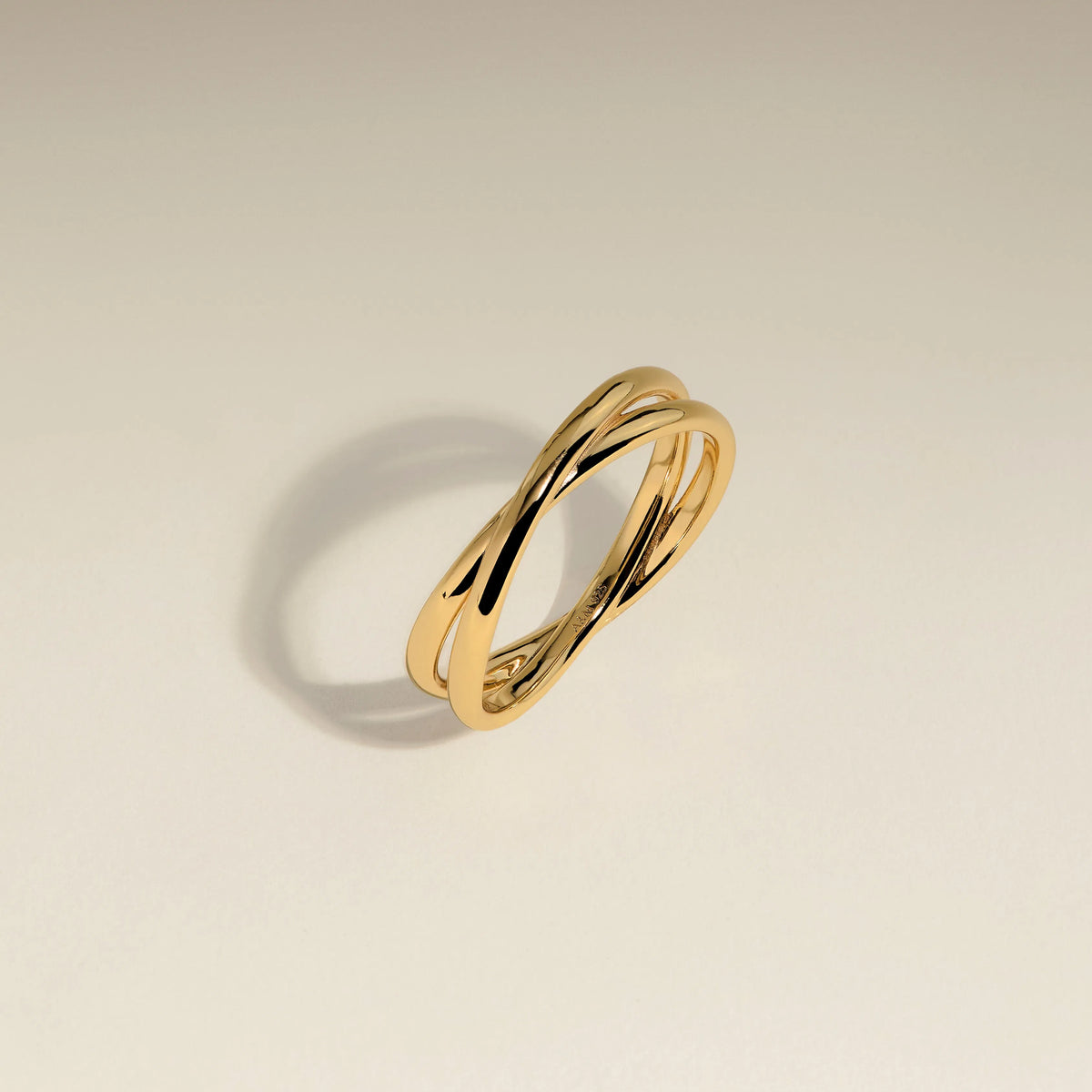 Crossover Illusion Band Ring in Gold