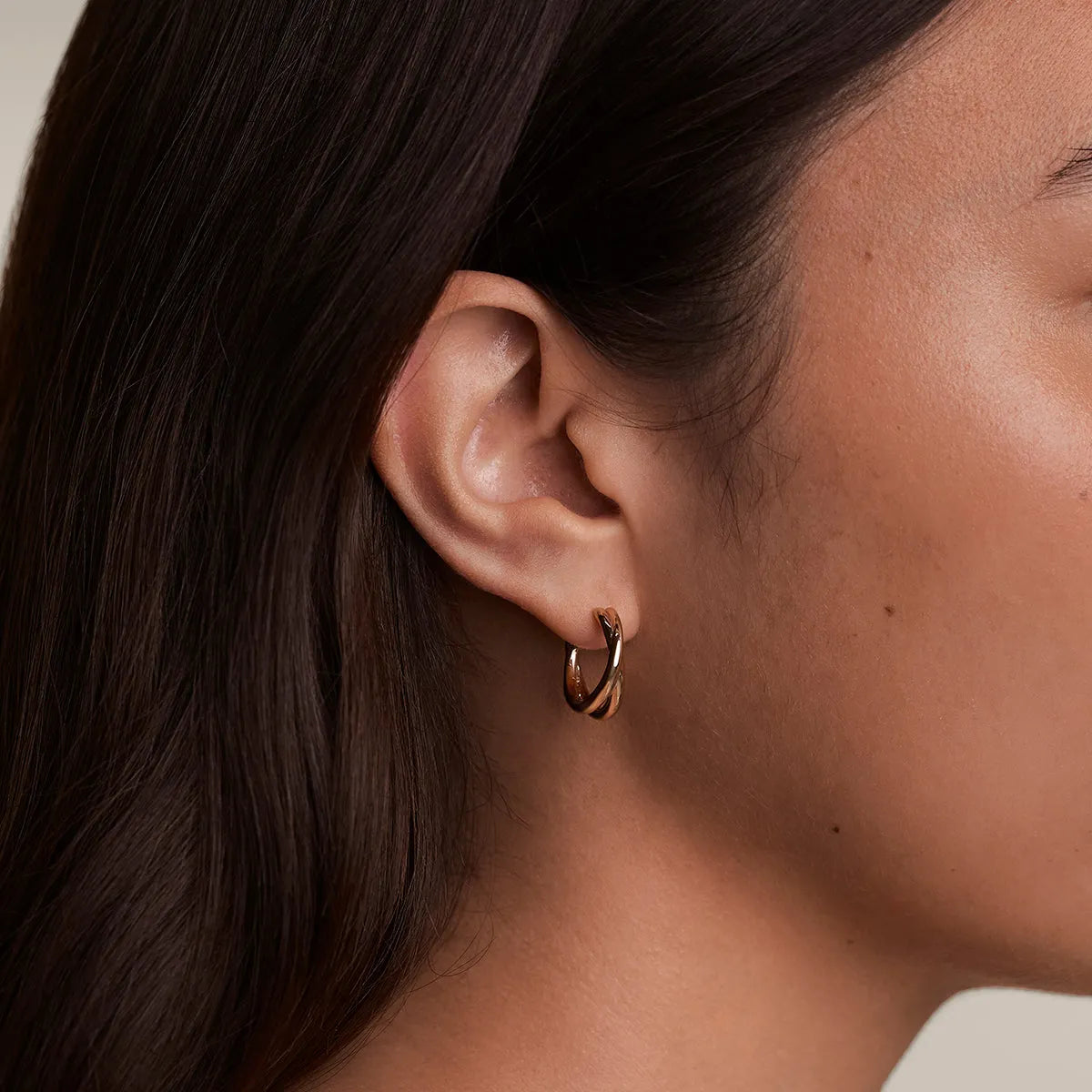 Crossover Illusion Hoops in Gold