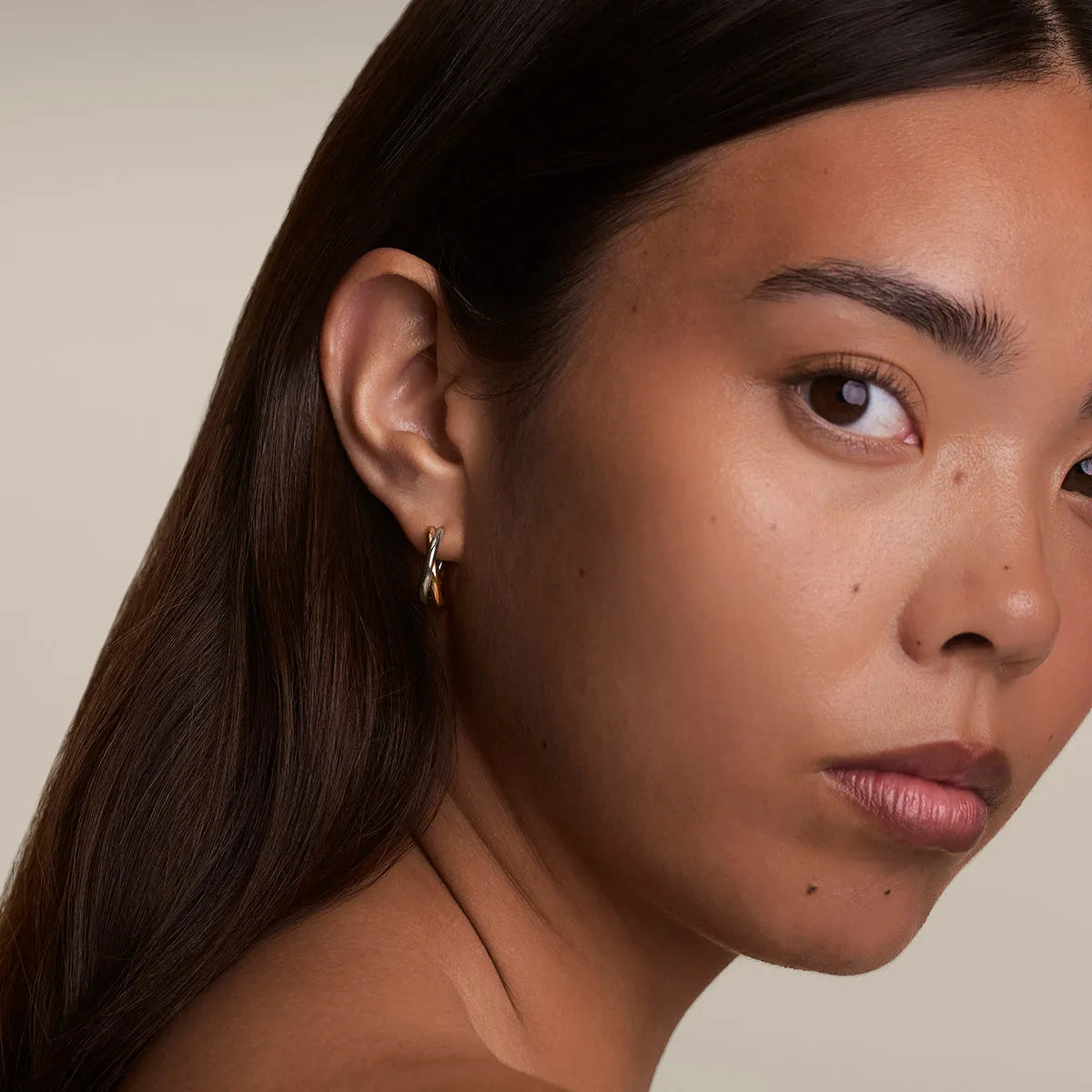 Crossover Illusion Hoops in Mixed Metal
