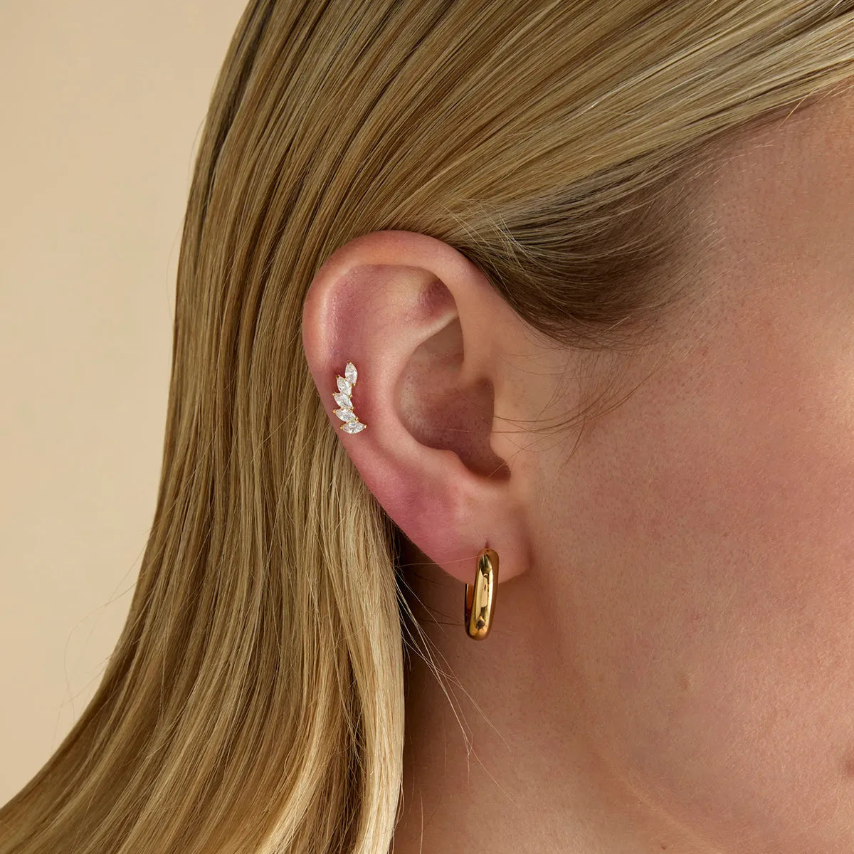 Curved Marquise Titanium Piercing Stud in Gold