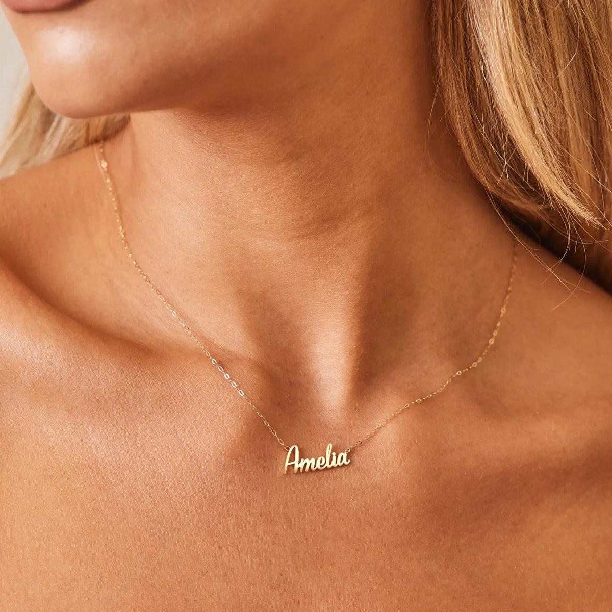 Dainty Personalized Name Necklace in 14K Gold