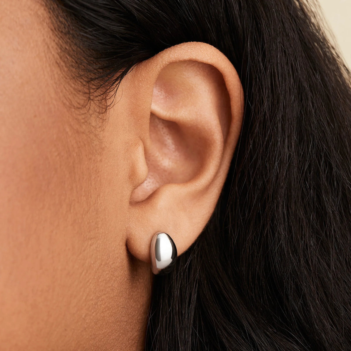 Dôme Huggie Earrings