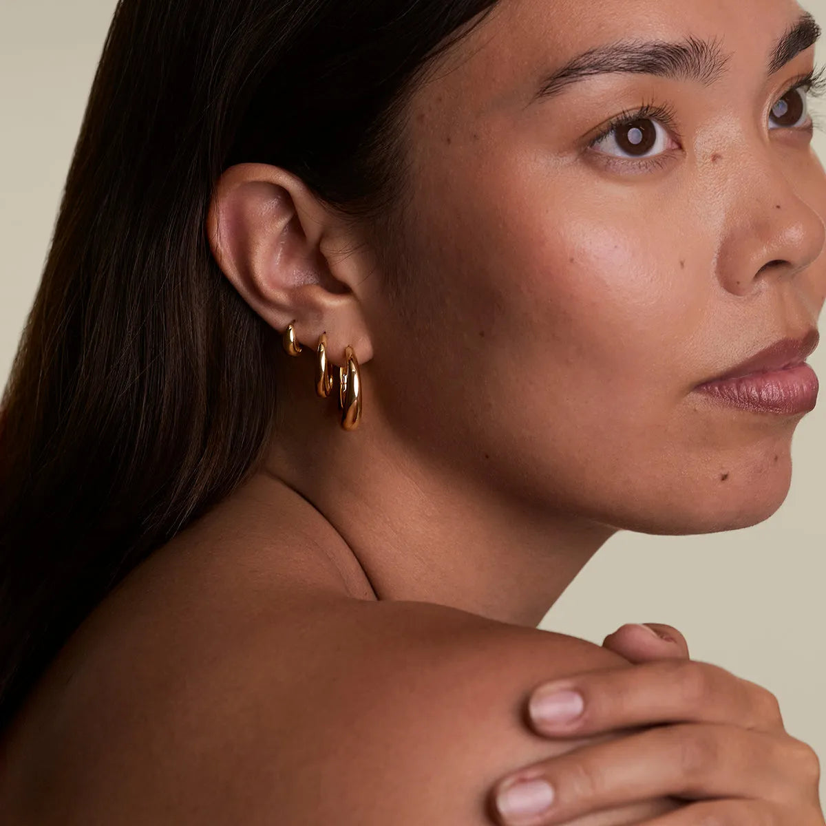 Dome Medium Hoops in Gold