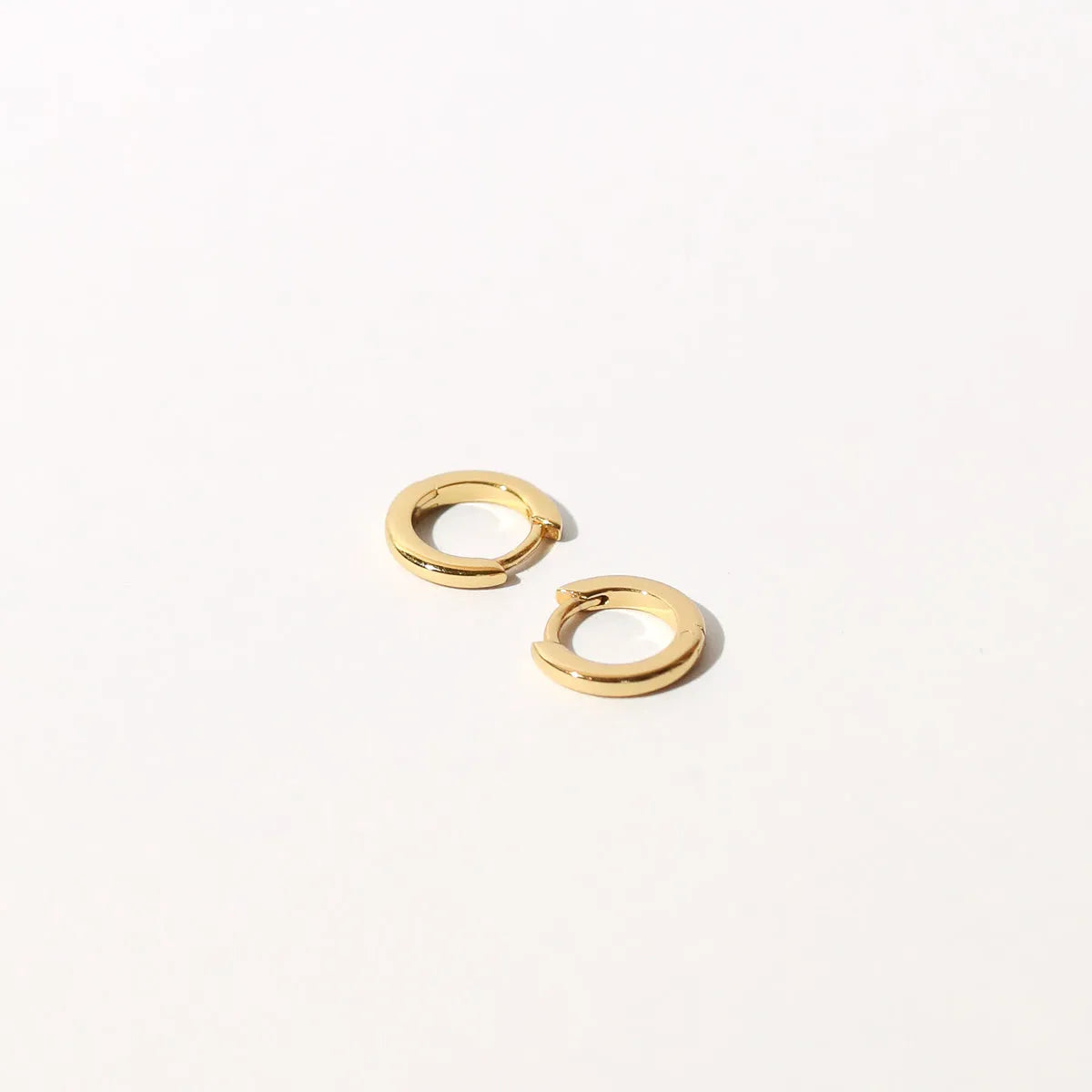 Essential Huggies in Gold