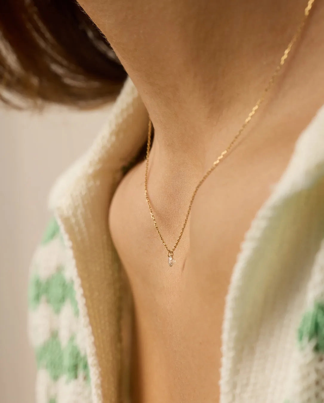 Floating Diamond Necklace in 18K Gold