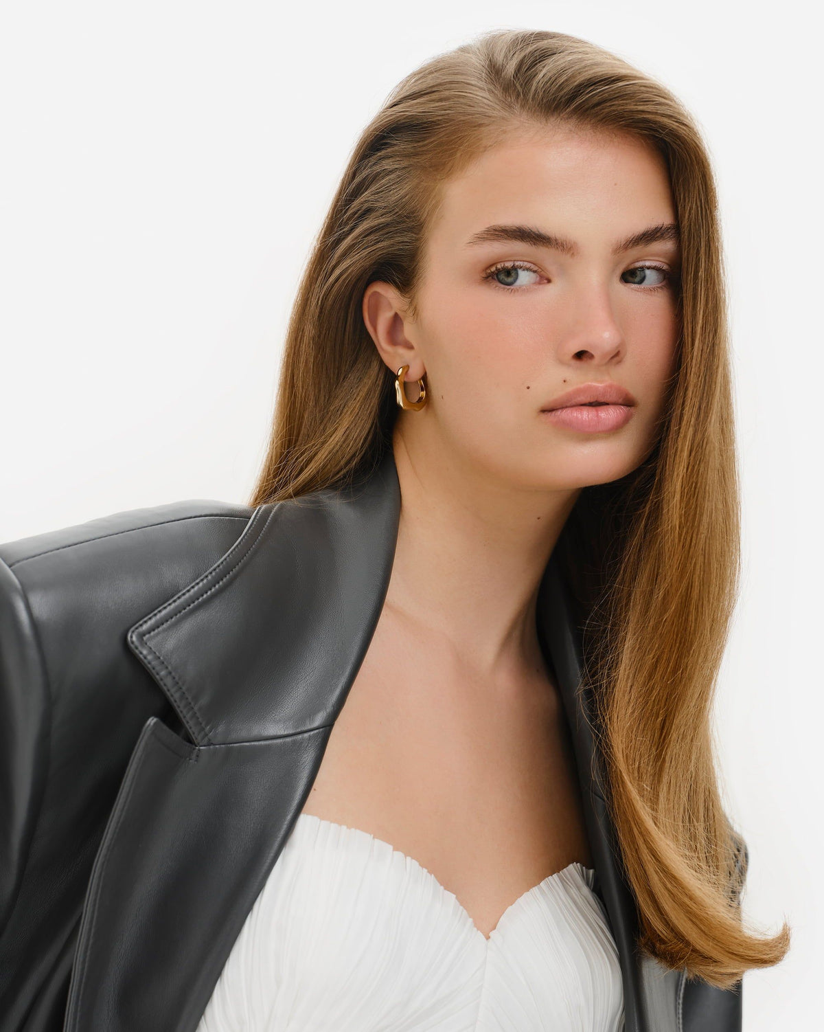 Occitanie Medium Hoop Earrings