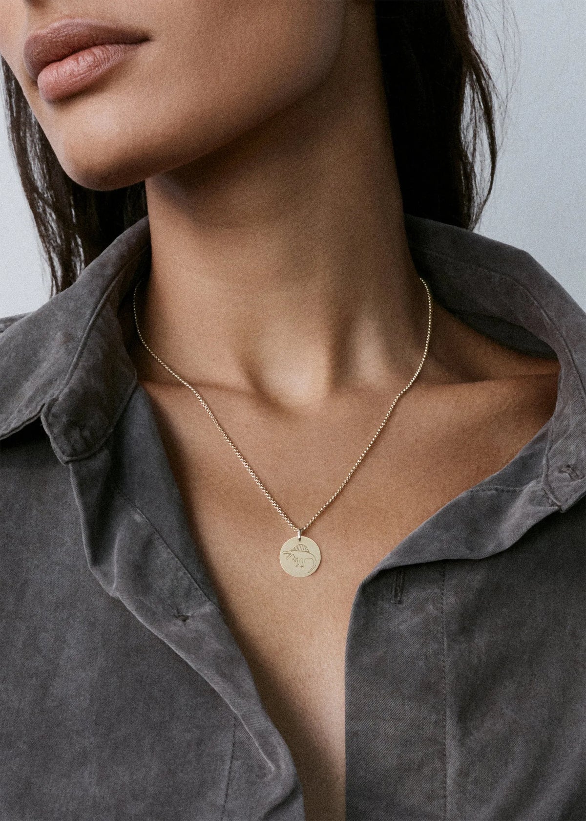 Large Solid Gold Disc Picture Engraving Pendant