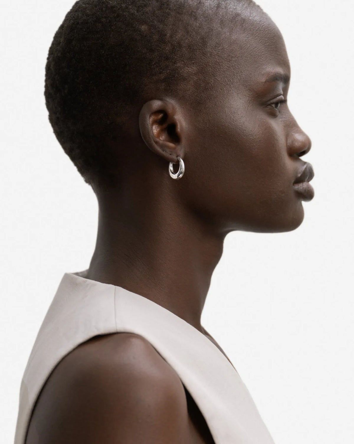 Merida Medium Hoop Earrings