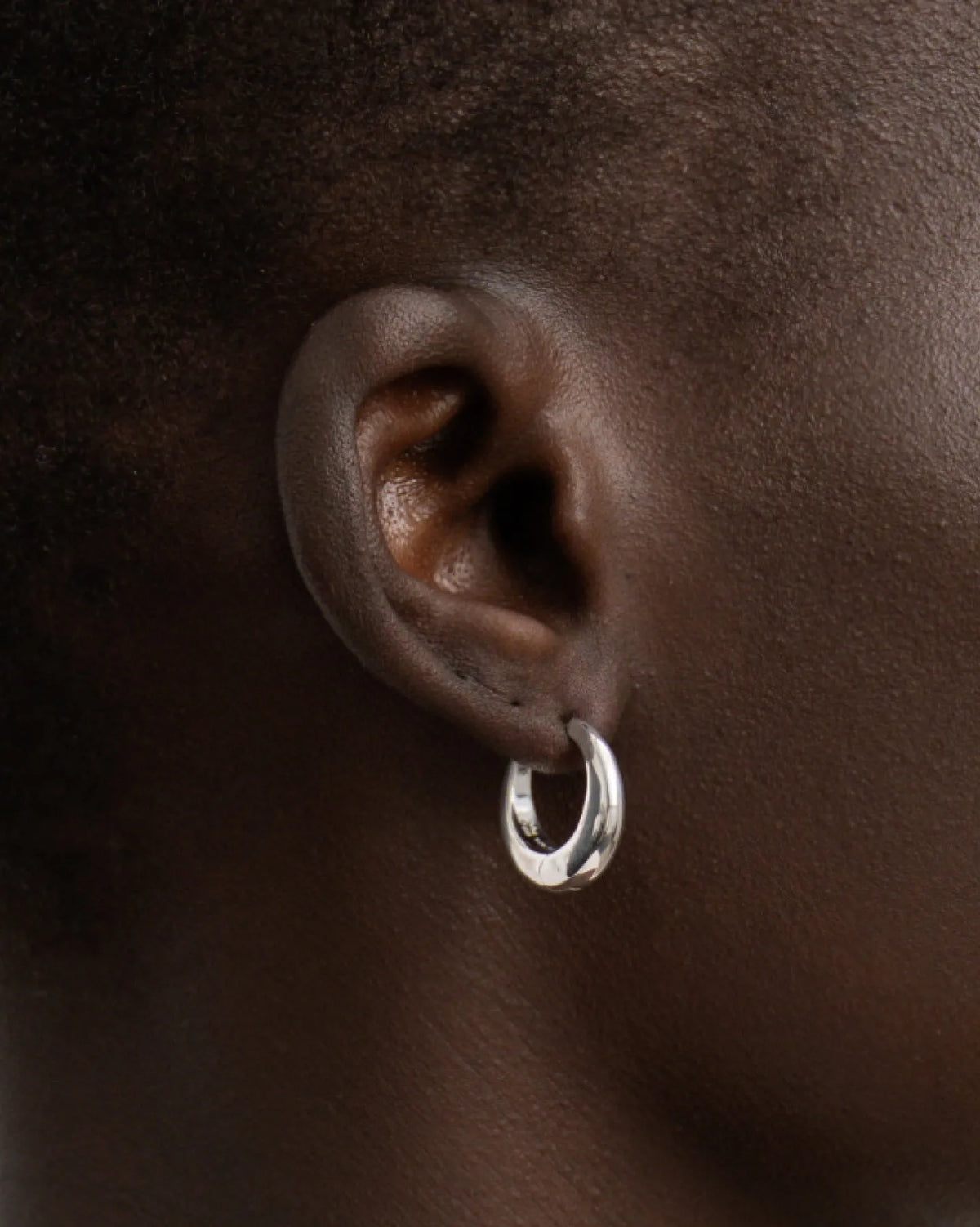 Merida Medium Hoop Earrings