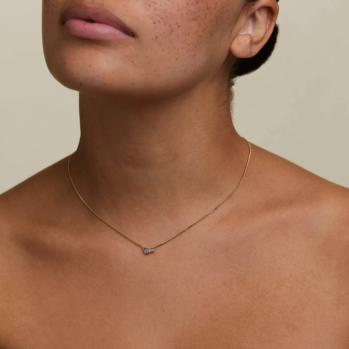 Opal Bezel Pendant Necklace in Gold