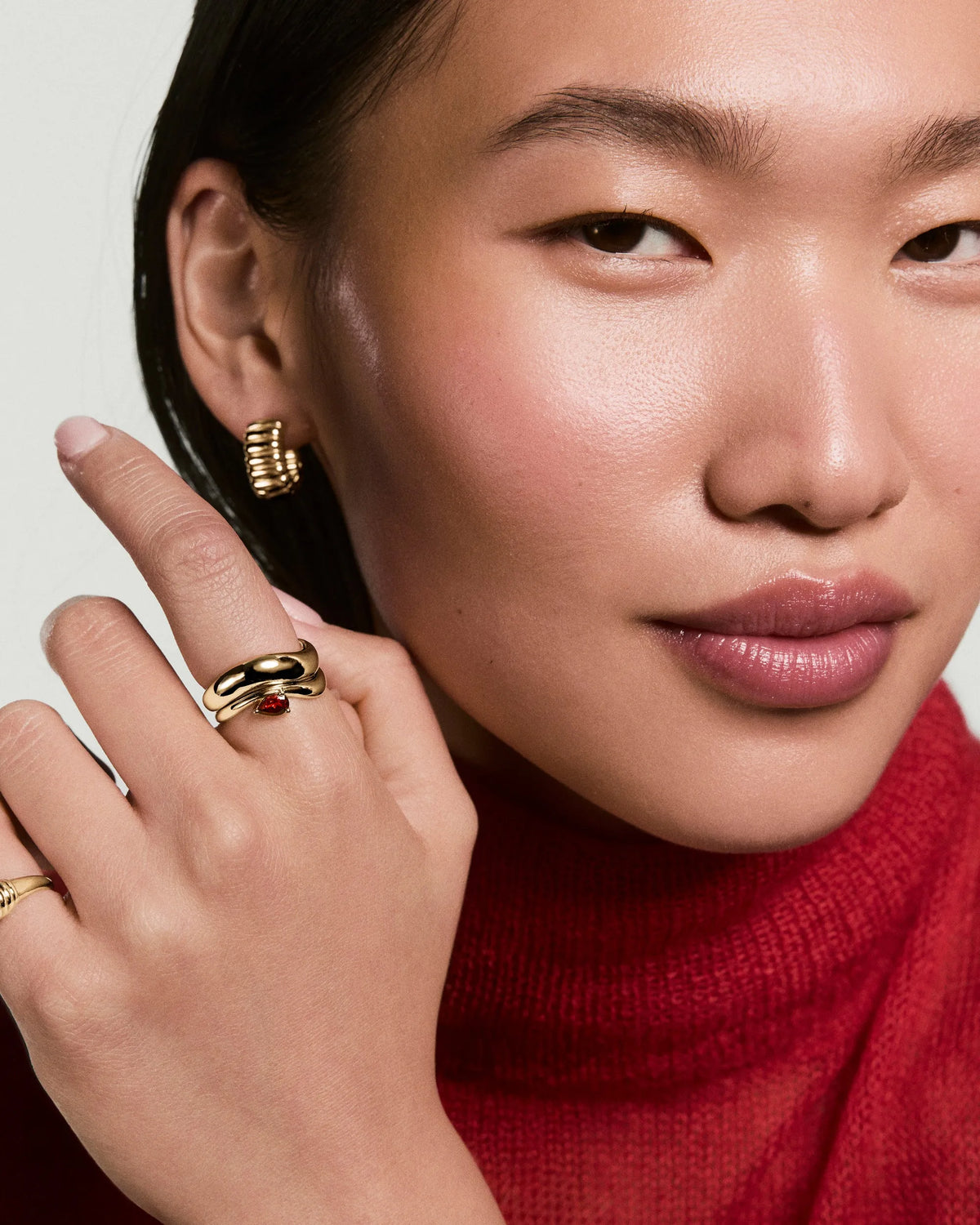Pear Cut Gemstone Dôme Balance Ring