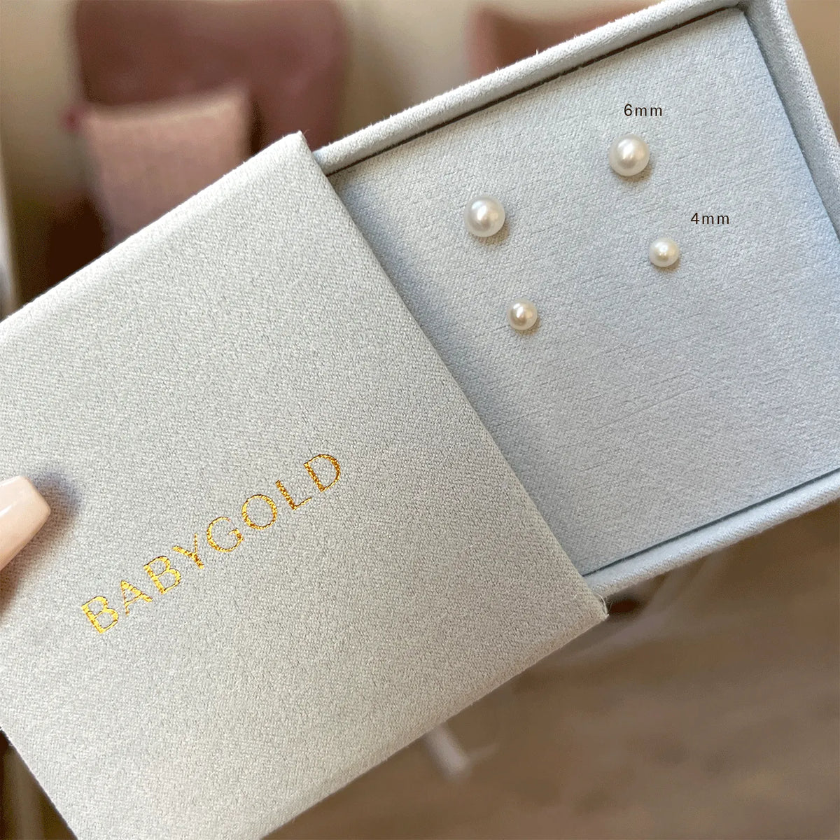Pearl Stud Earrings in 14K Gold
