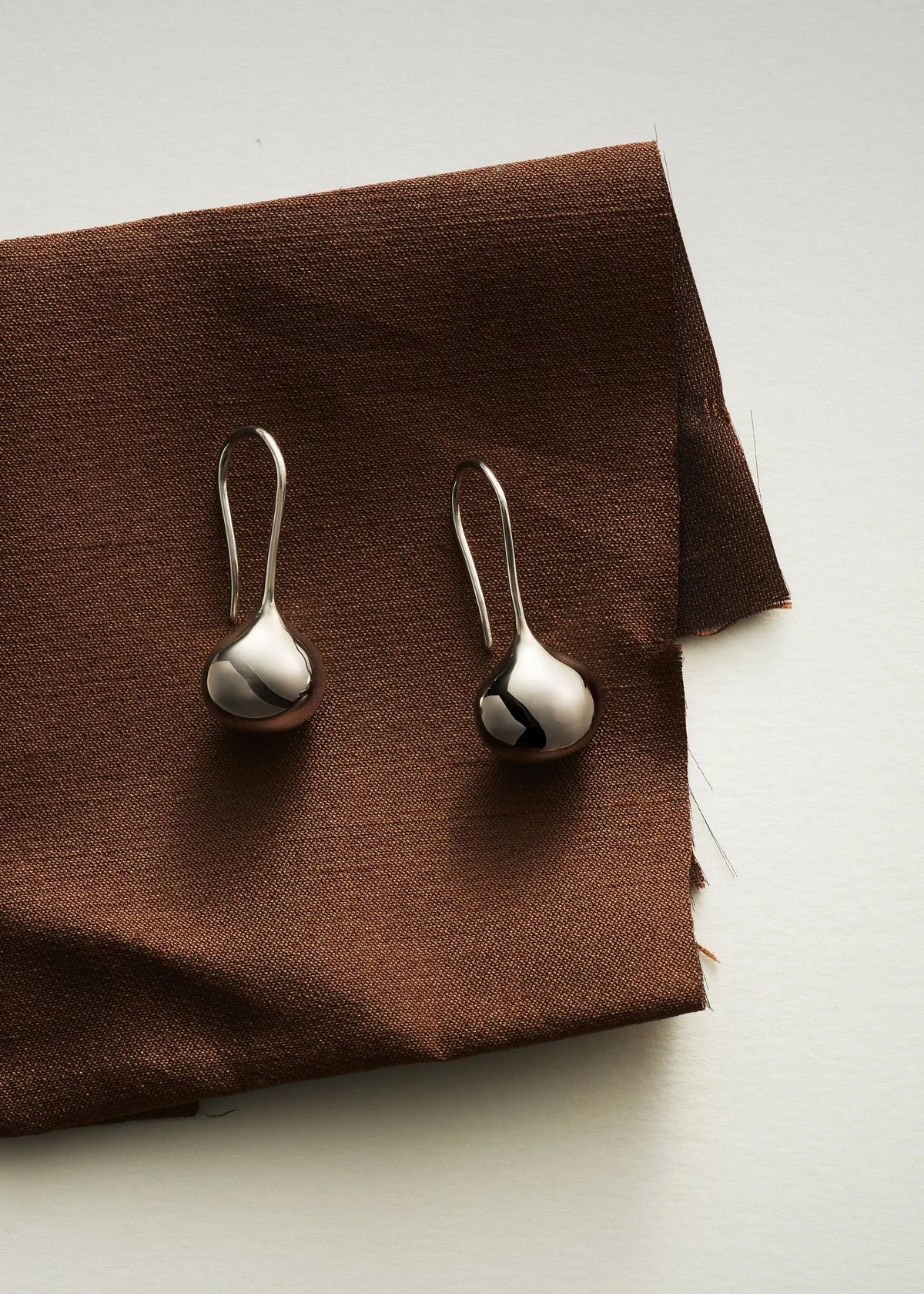 Pebble Curve Drop Earrings