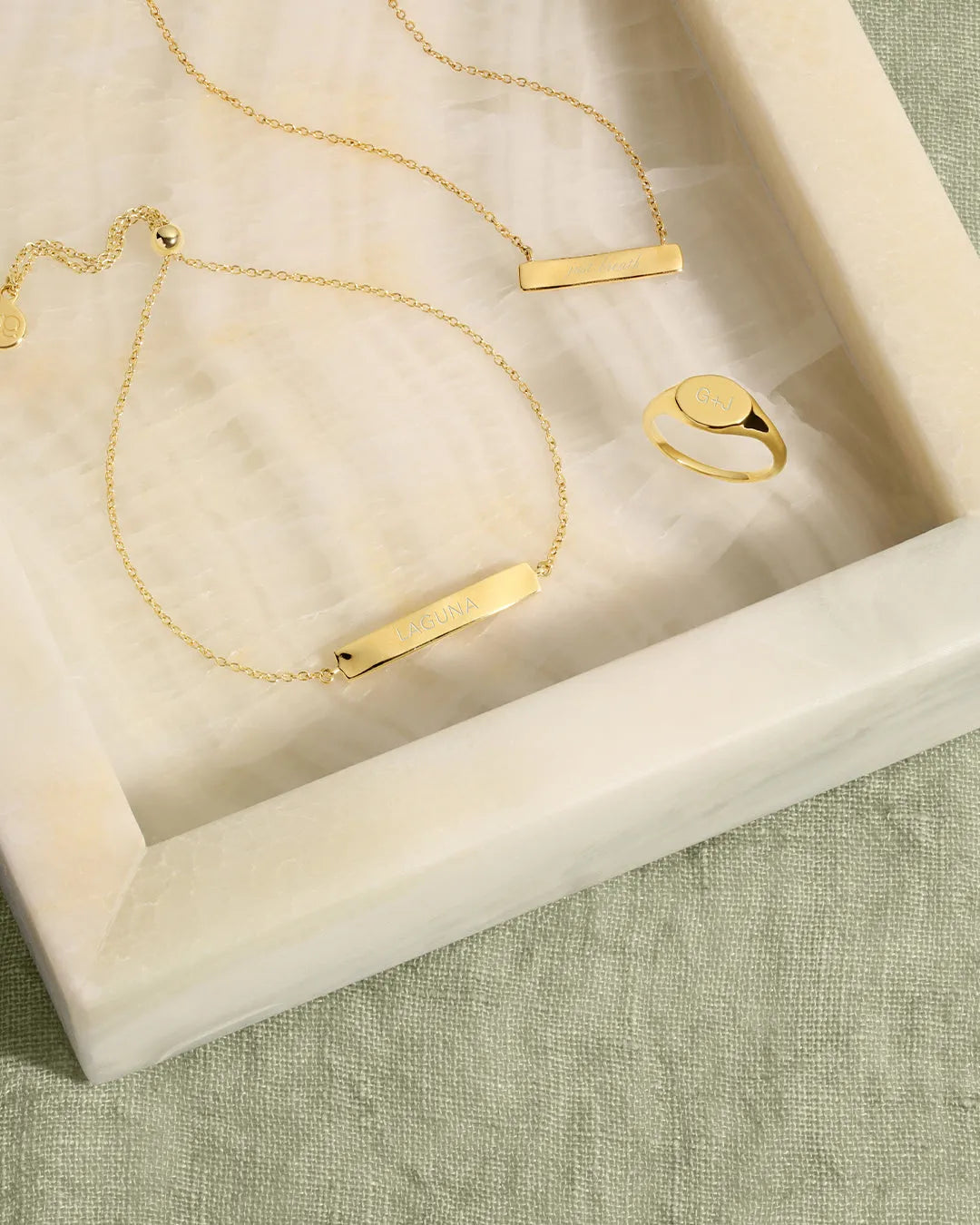 Plate Adjustable Bracelet in 18K Gold Plated