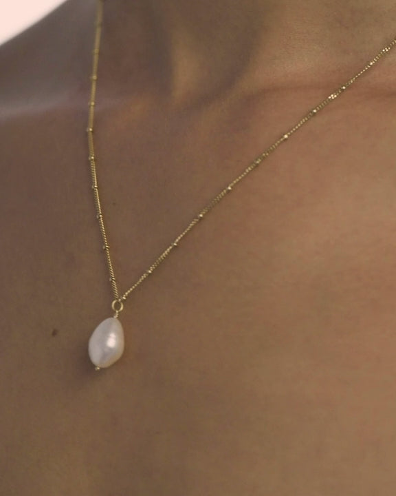 Monterosso Pearl Pendant Necklace