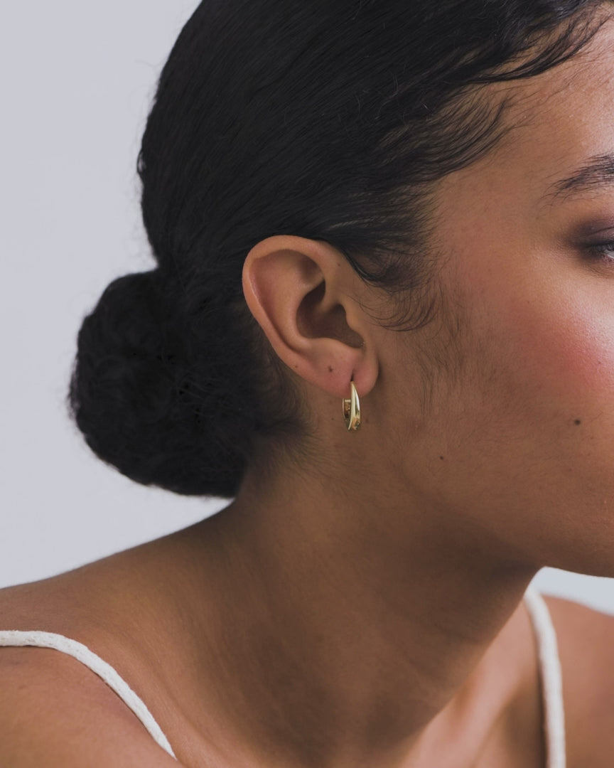 Merida Medium Hoop Earrings