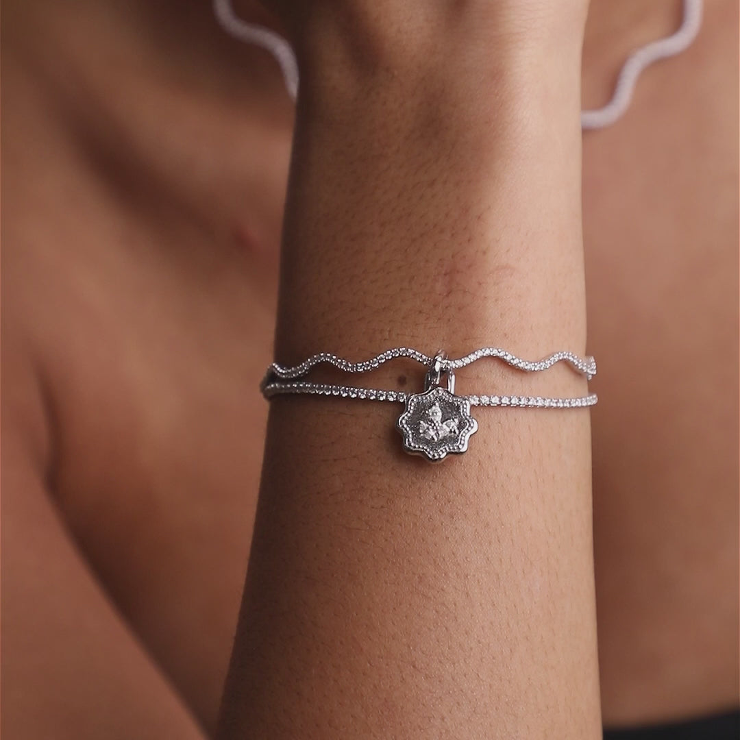 Scalloped Tennis Chain Bracelet in Silver