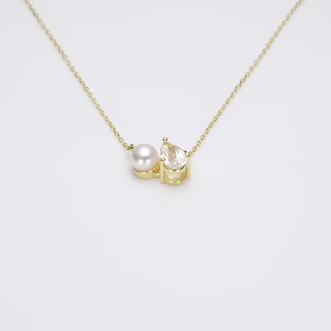 Pearl Toi et Moi Necklace