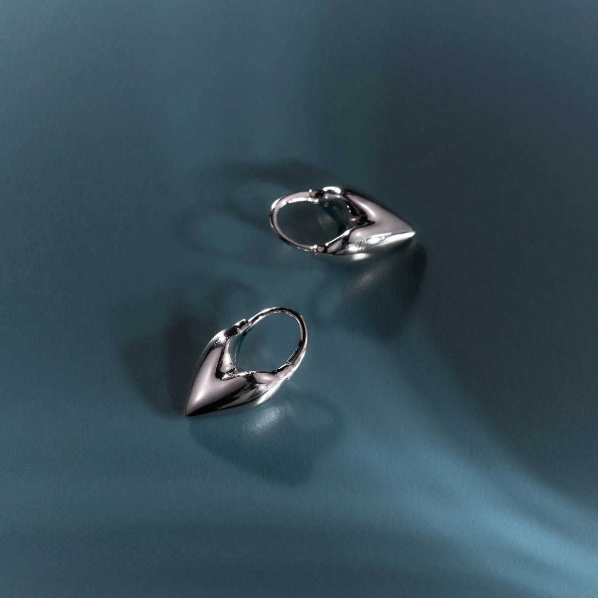 Roscida Heart Hoops