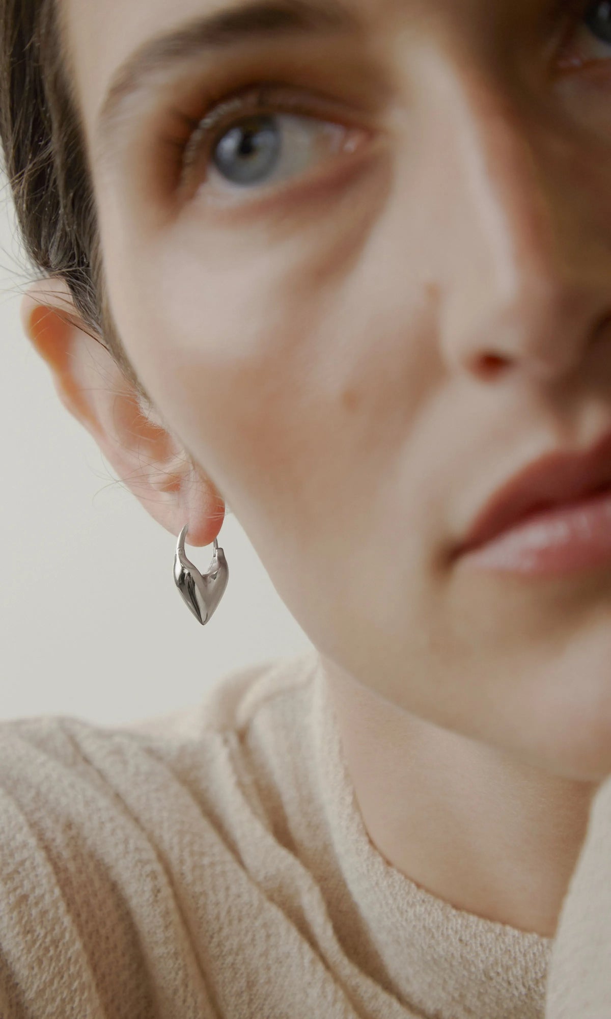 Roscida Heart Hoops