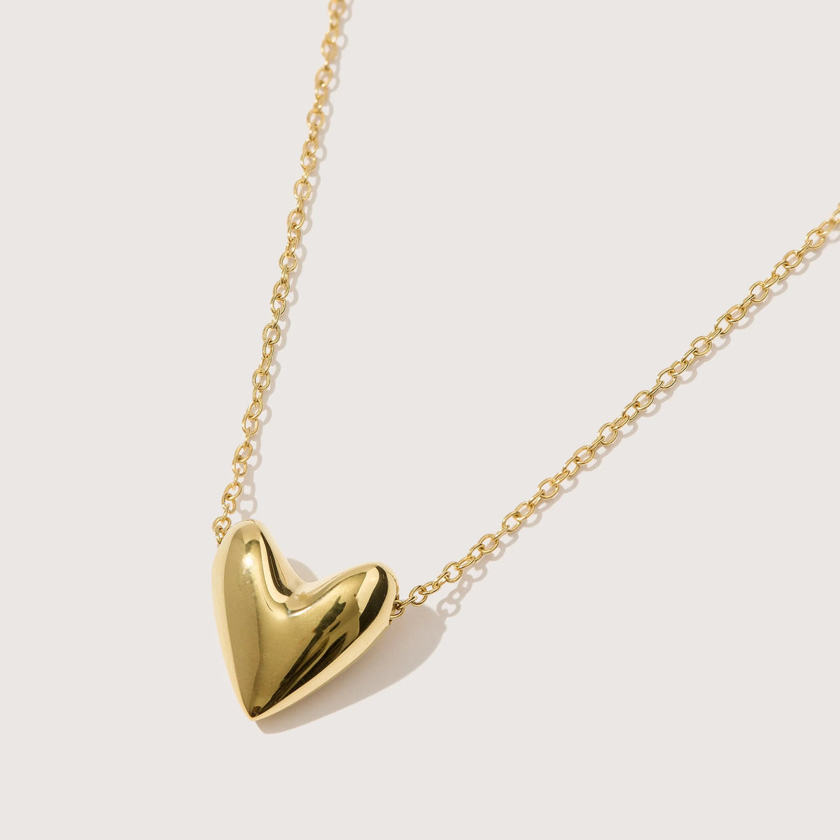 Roscida Heart Pendant Necklace