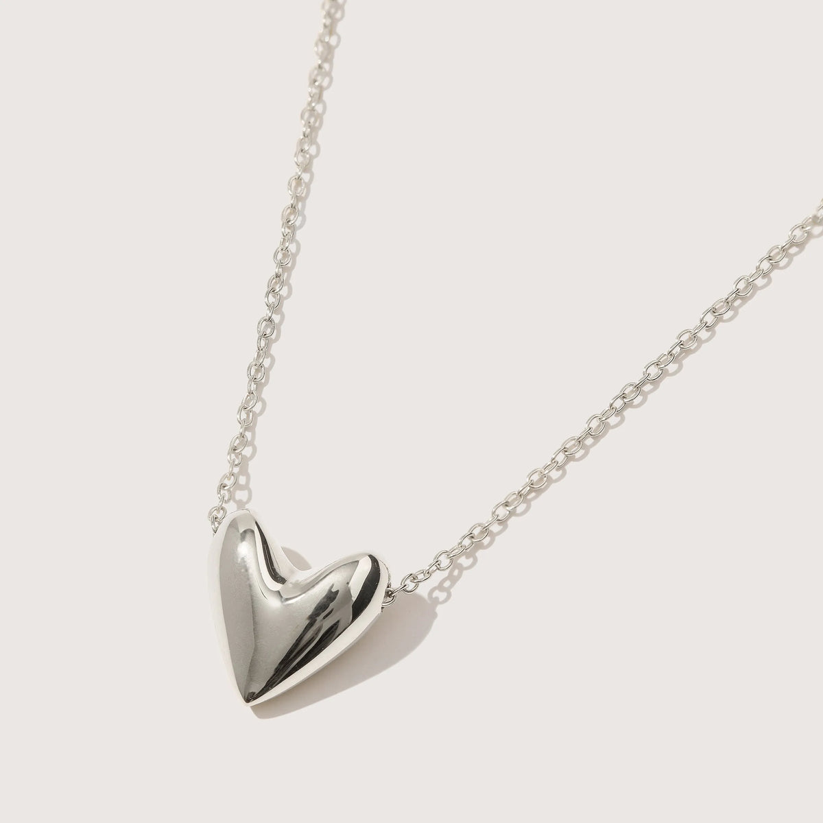 Roscida Heart Pendant Necklace