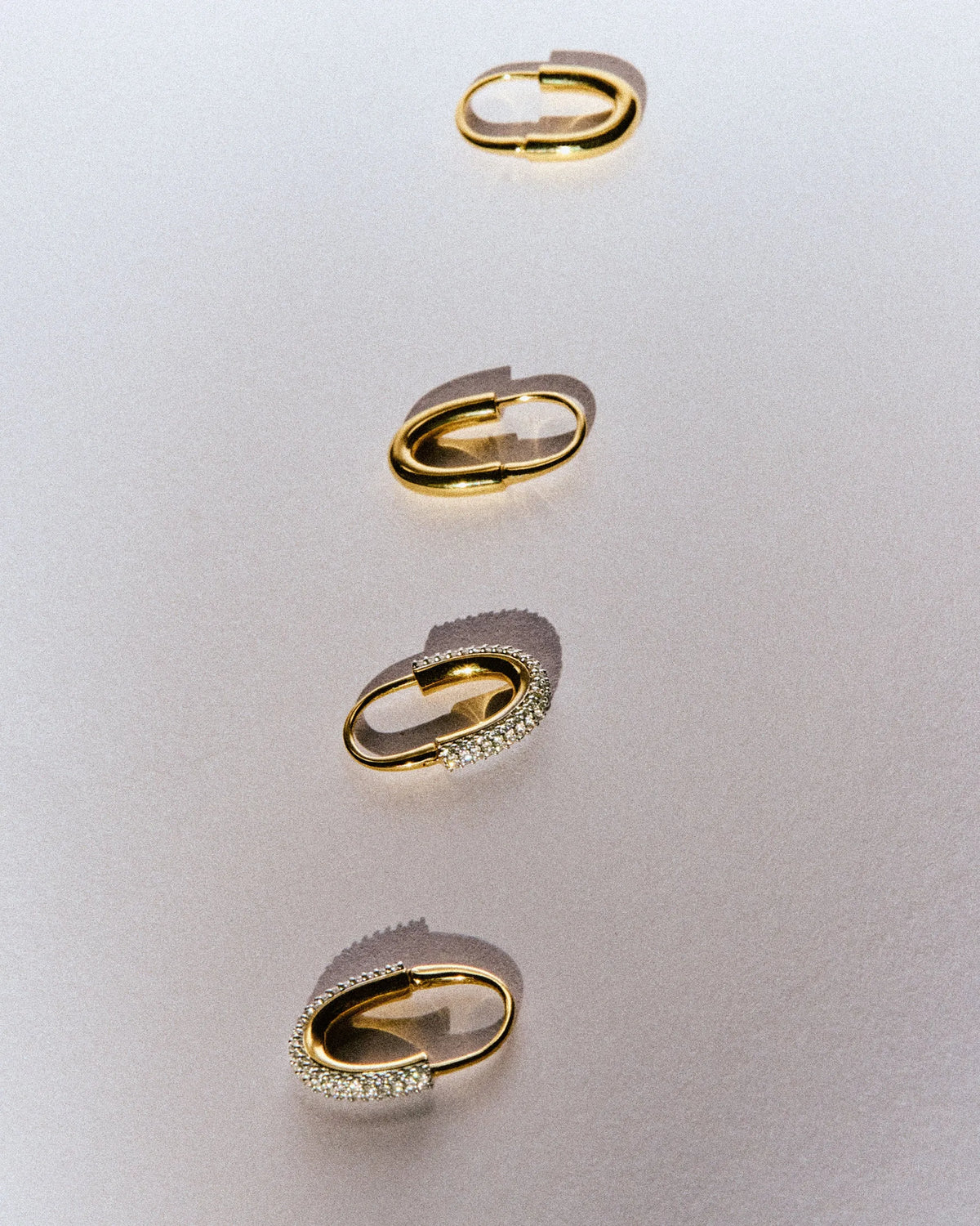 Roscida Oval Hoops