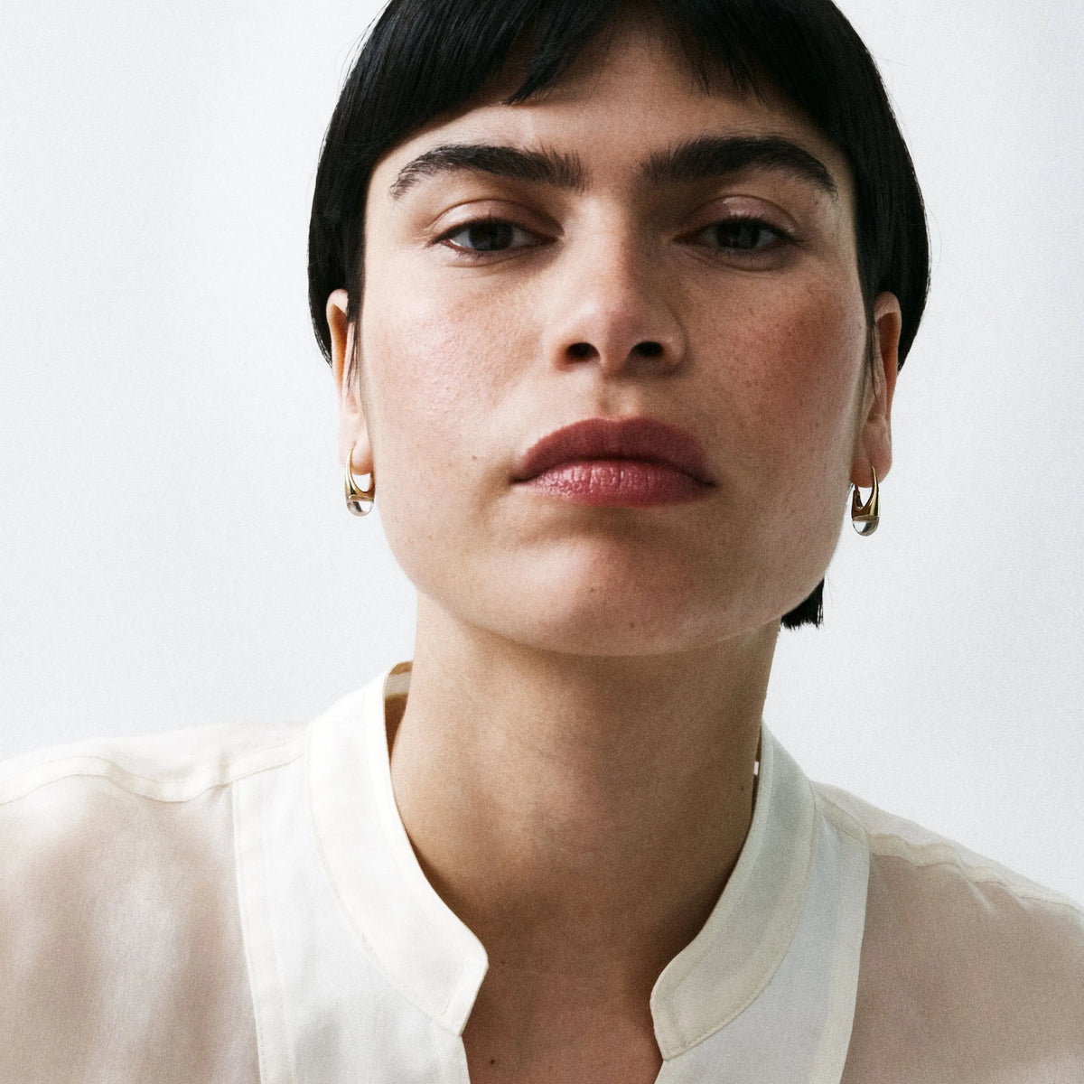 Roscida Quartz Earrings