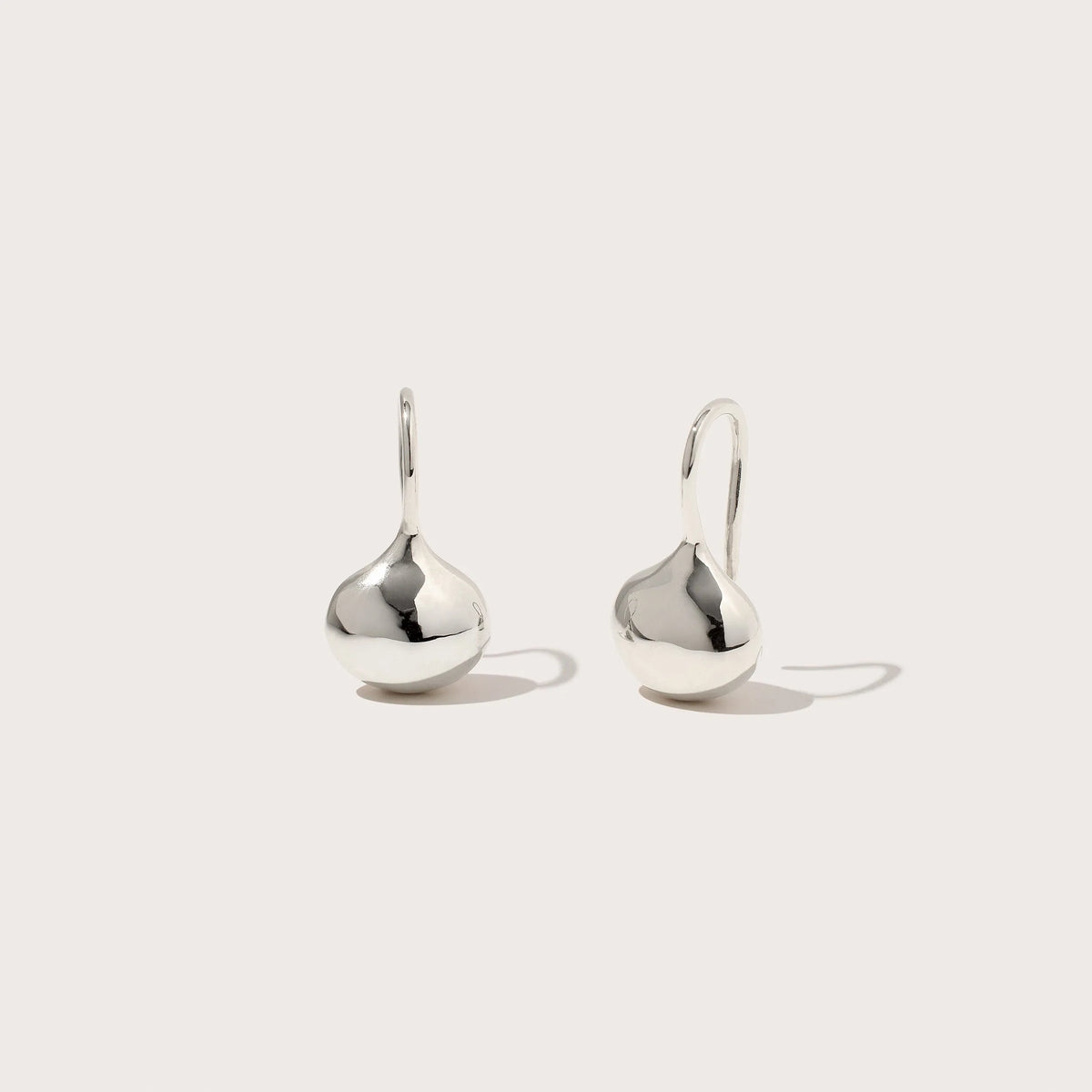 Small Pebble Curve Drop Earrings