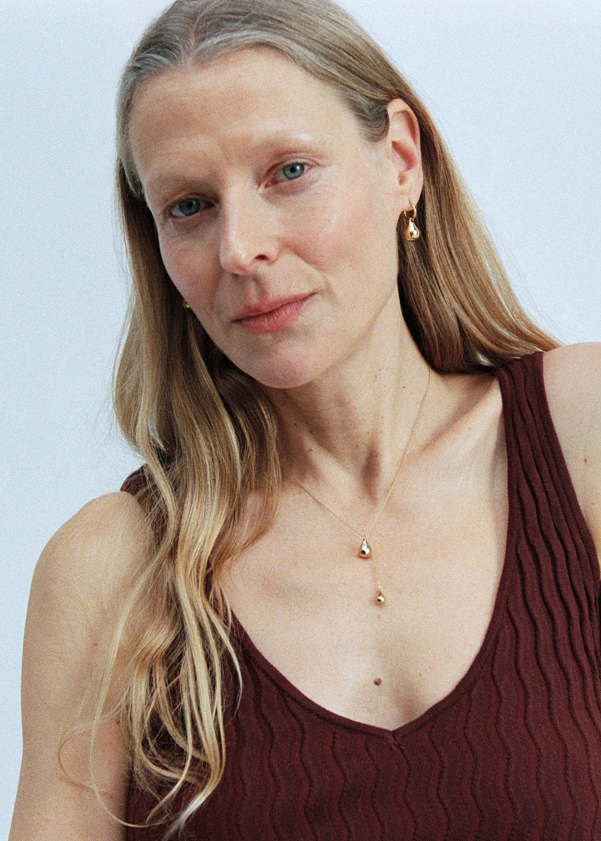 Stilla Lariat Necklace