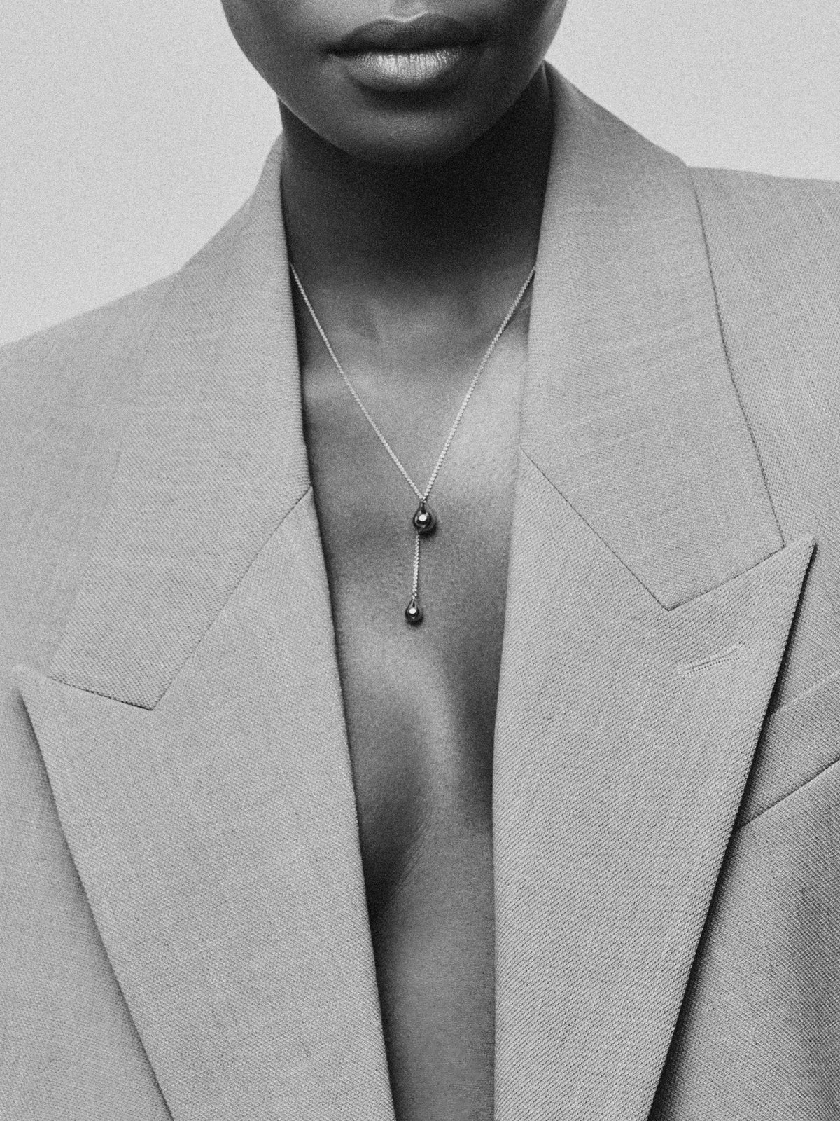 Stilla Lariat Necklace