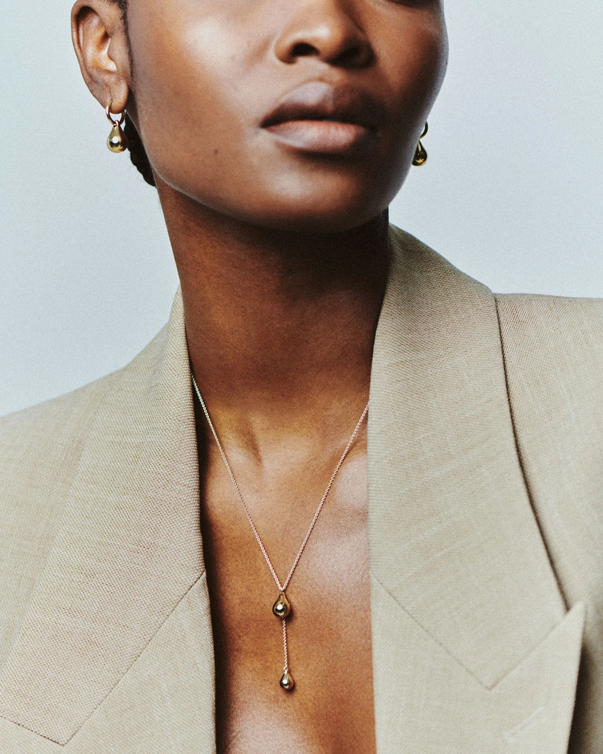 Stilla Lariat Necklace