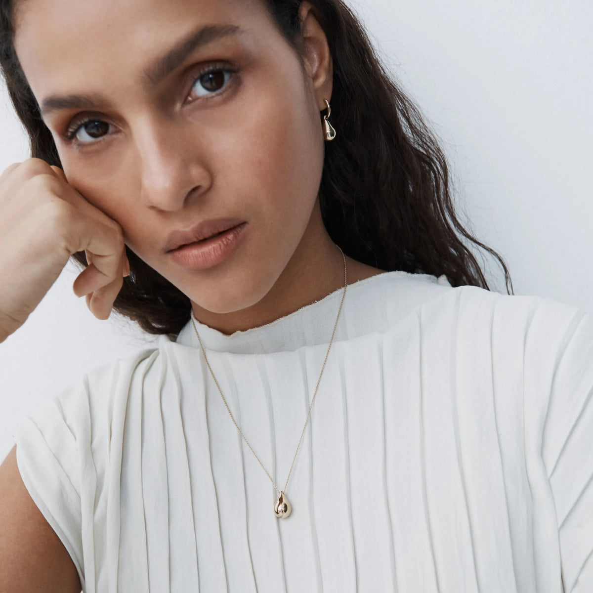 Stilla Necklace