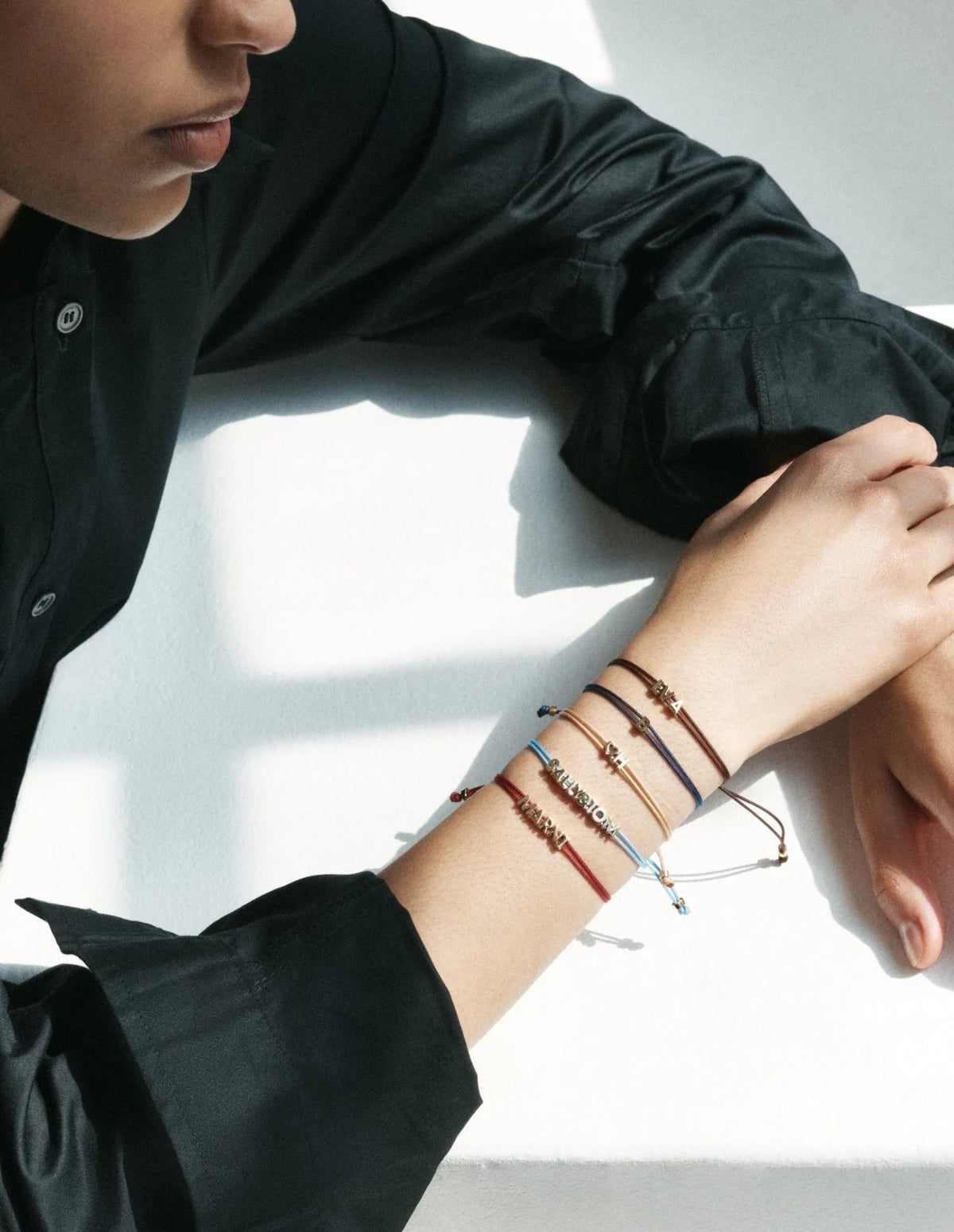 Totem Name Cord Bracelet in Solid Gold