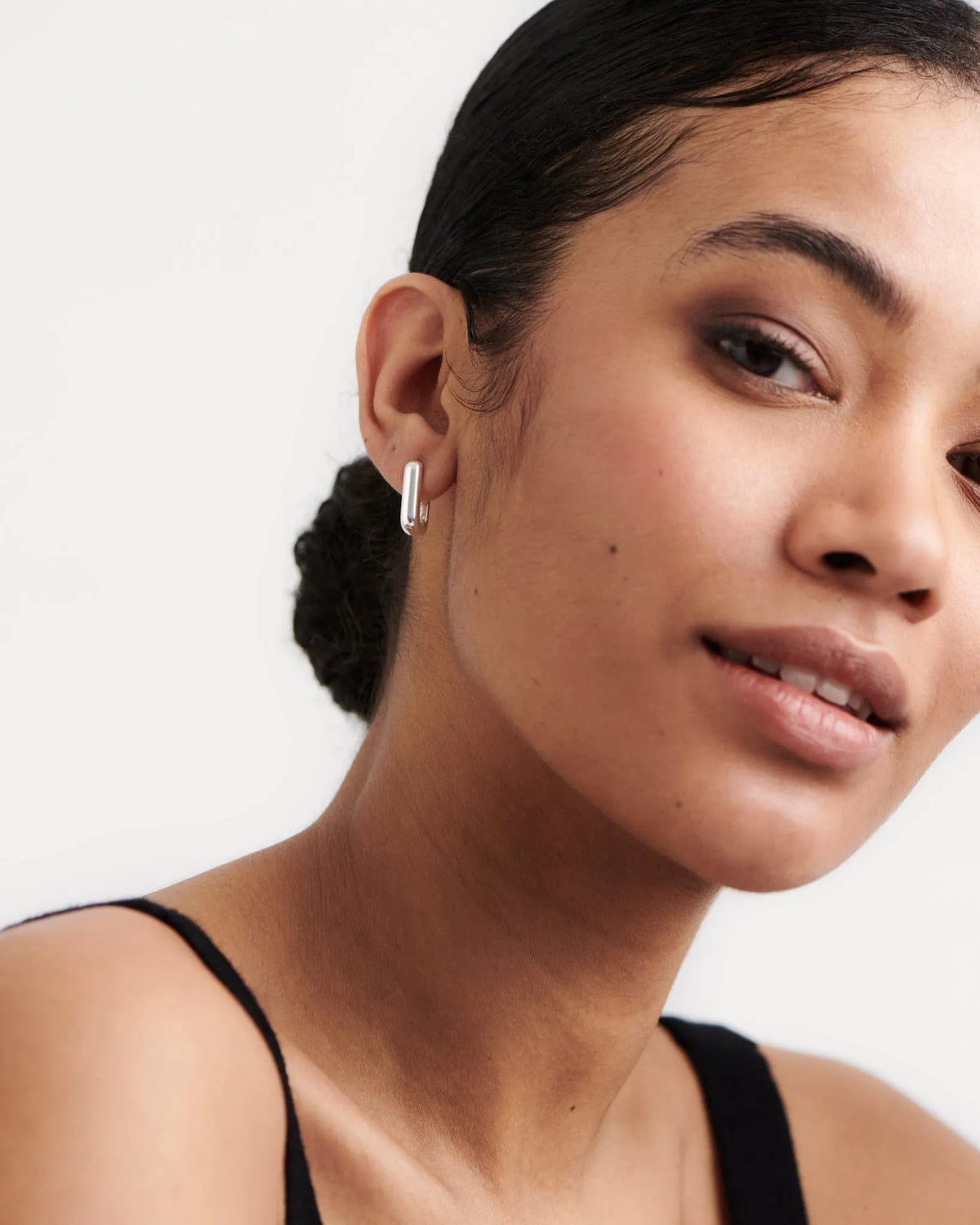 Vicenza Medium Hoop Earrings