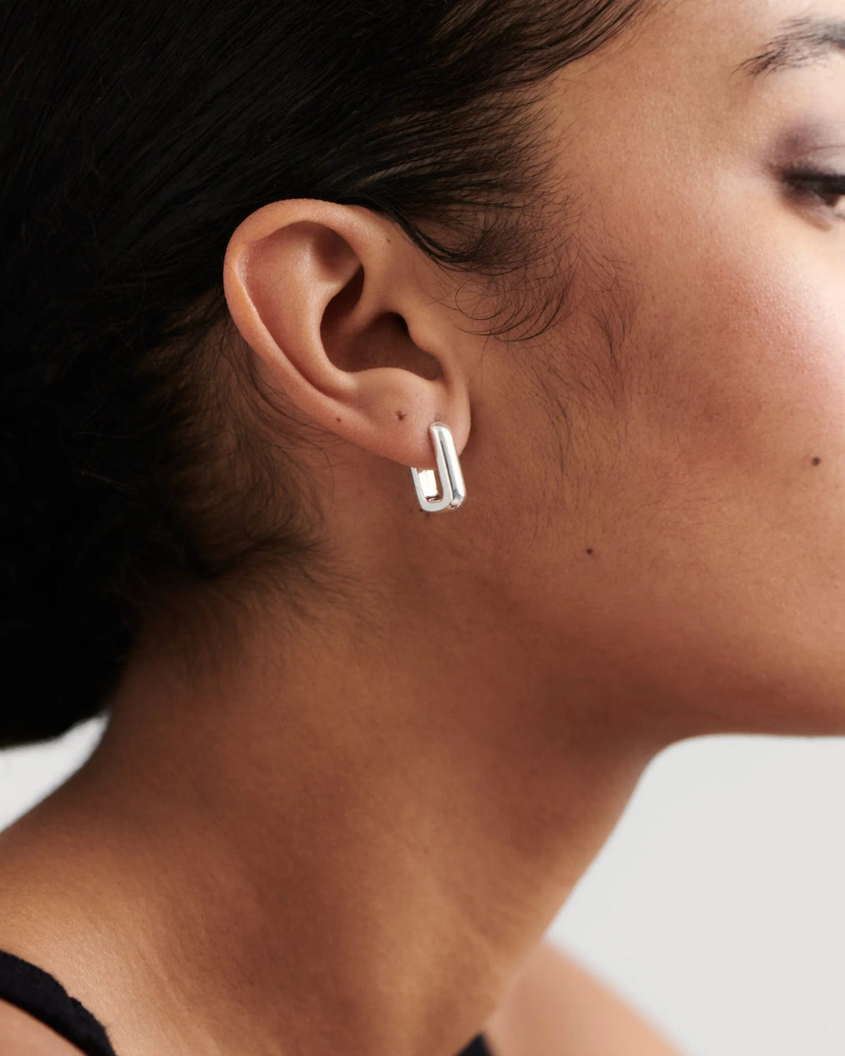 Vicenza Medium Hoop Earrings