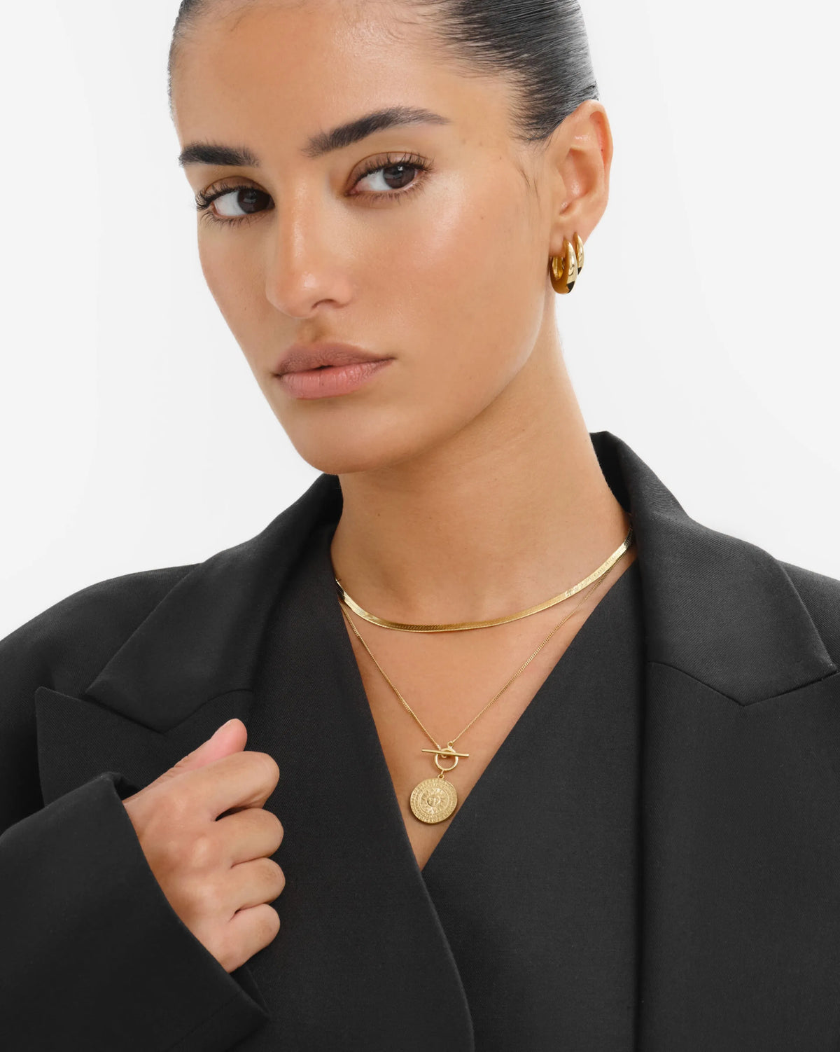 Vici Necklace Set