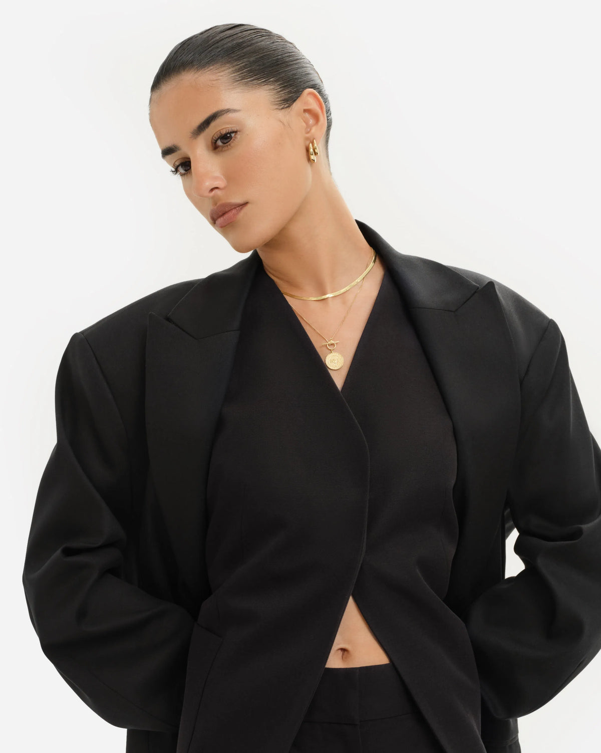 Vici Necklace Set