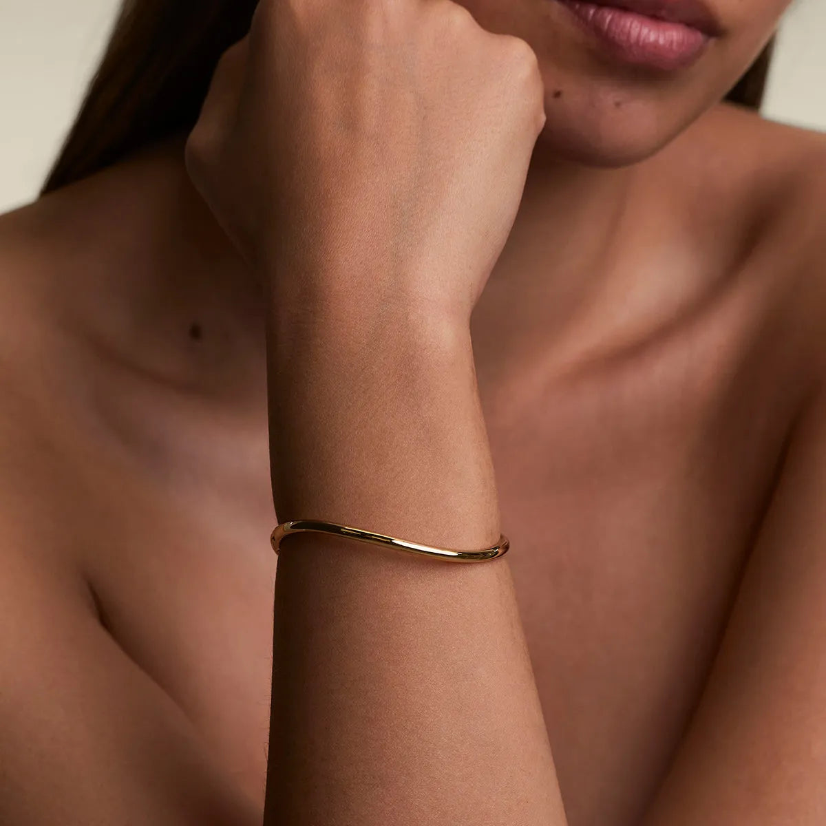 Wave Bangle in Gold