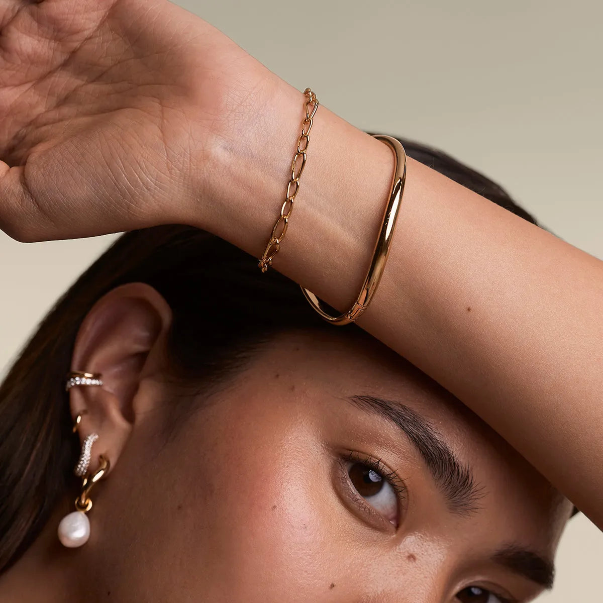 Wave Bangle in Gold