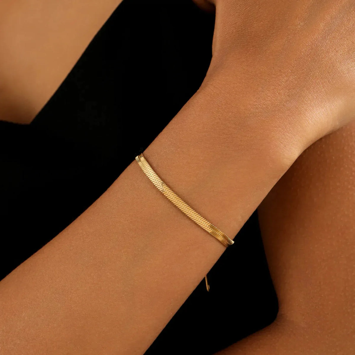 Women's 0.16 in Herringbone Chain Bracelet
