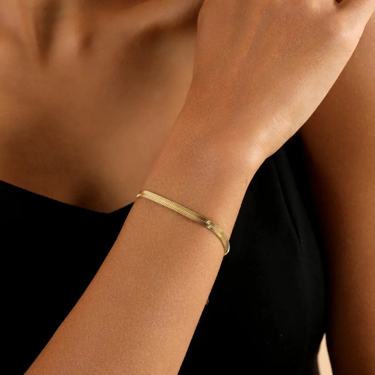 Women's 0.16 in Herringbone Chain Bracelet