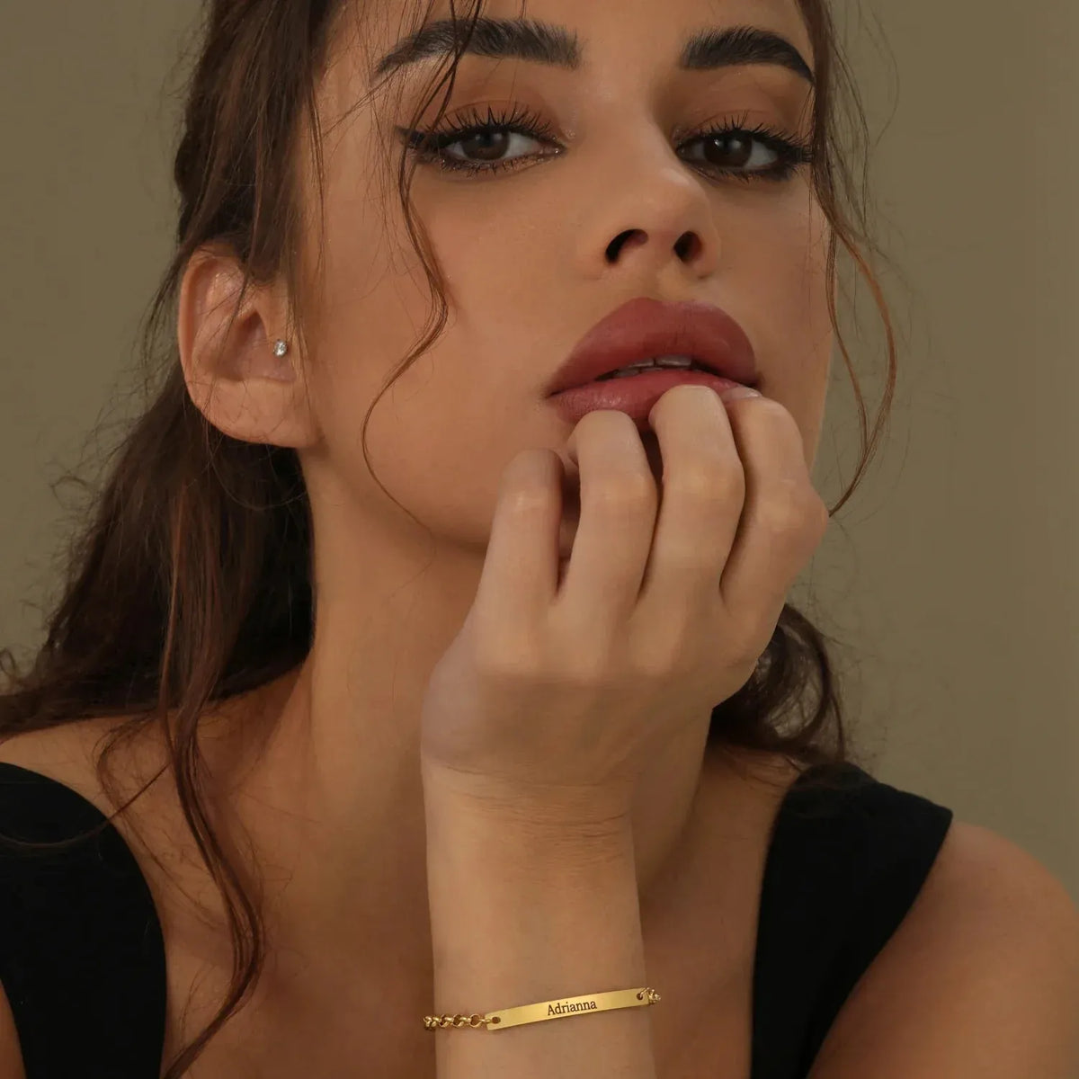 Women's Engraved Bar Bracelet