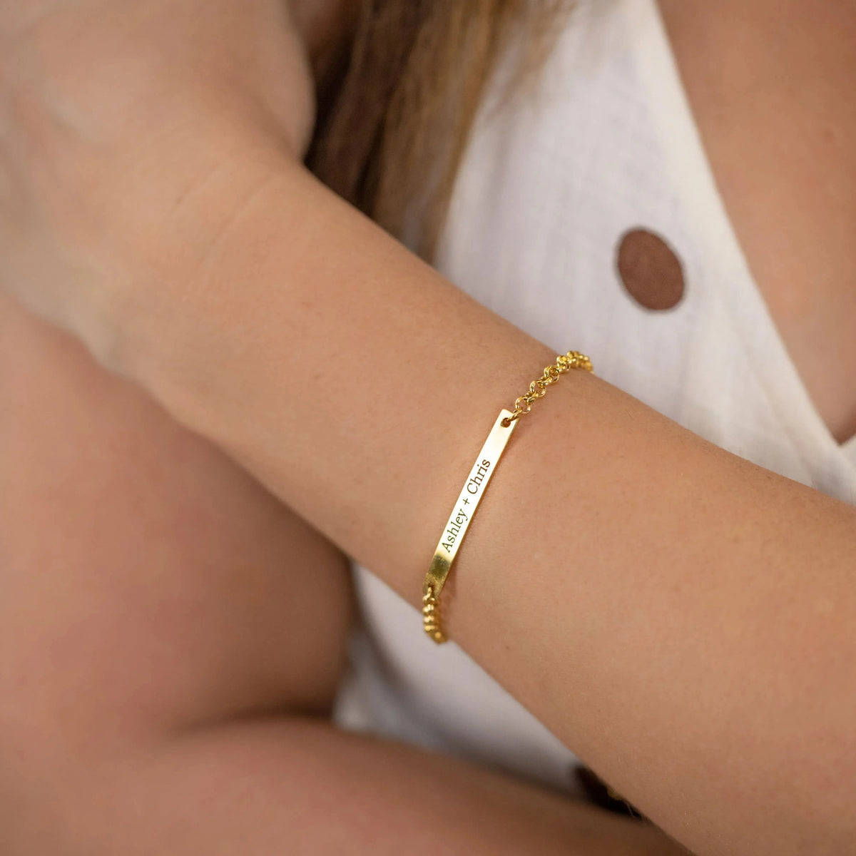 Women's Engraved Bar Bracelet